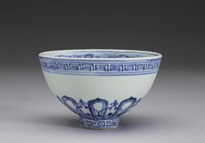 图片[2]-Small bowl with underglaze blue decoration of lotus petals, Ming dynasty, Xuande reign (1426-1435)-China Archive